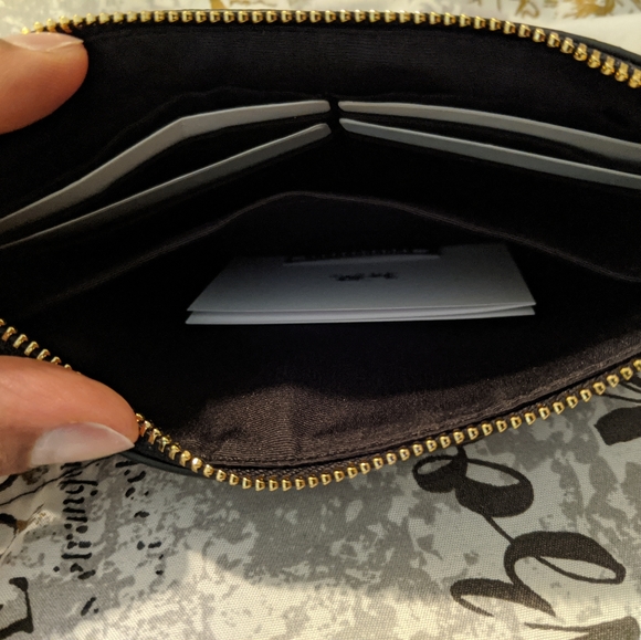 Coach Wristlet - Picture 6 of 6